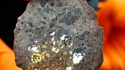Meteorite Dhofar 1766 Lunar Feldspathic Breccia 502 Gram Youtube