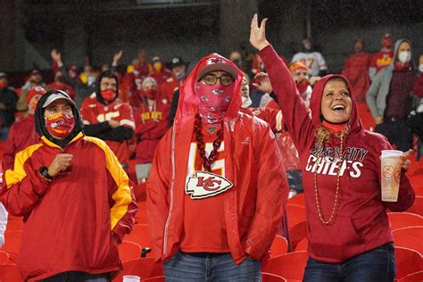 Raiders Will Play In Front Of Fans At Arrowhead Stadium On Sunday