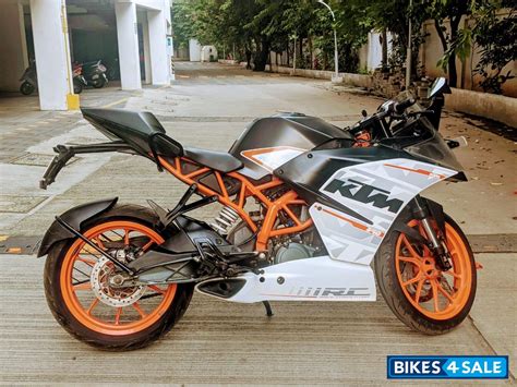 Used 2015 Model Ktm Rc 390 For Sale In Pune Id 292252 White Orange
