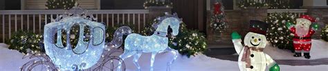 You'll love these festive outdoor christmas decorations! Outdoor Christmas Decorations
