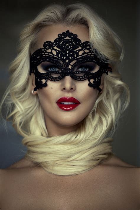 How To Look Pretty Wearing A Mask Best Simple Hairstyles For Every
