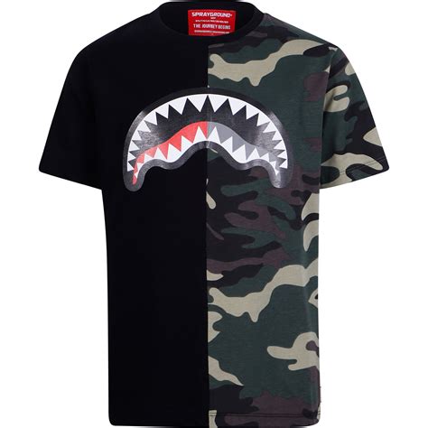 Sprayground Shark Logo T-Shirt in Black and Camouflage | BAMBINIFASHION.COM gambar png