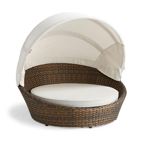 Luxurious Outdoor Dog Bed With Canopy The Green Head