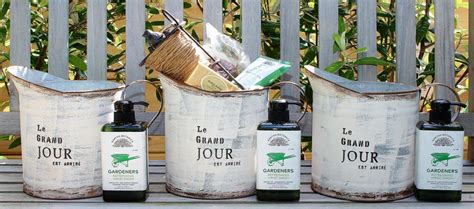 Check spelling or type a new query. Unique Gardening and Pamper Gift Hampers for Her - a gift ...
