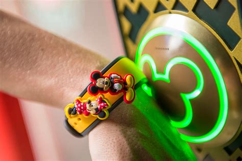 hands on disney magicbands mymagic web service