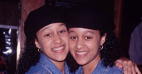 Tia And Tamera Mowry From Sister Sister Flash Identical Smiles In New Pic And Fans Ask For Show