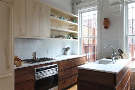 Heres how to figure it out. What is the minimal amount of space between kitchen island ...