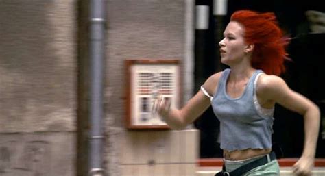 Hay algo extraño, incluso siniestro en la relación de chloe y su madre, diane. Run Lola Run (1998) | agoodmovietowatch
