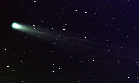 Comets Heads May Be Green But Never Their Tails Study Finds Space