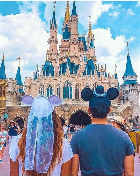 Pin By Betty Vera On Fotografías Futuras Disney Proposal Disney World Wedding Disney Engagement