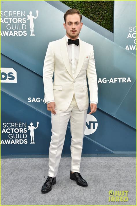 Dacre Montgomery And Girlfriend Liv Pollock Couple Up For Sag Awards 2020