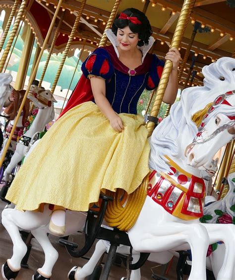 Pinterest Universexox ♏ Snow White Disney Disney Face Characters