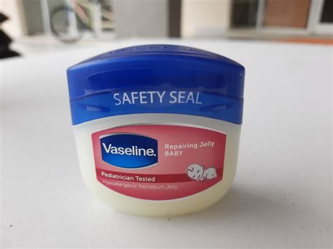 Review Vaseline Reparing Jelly Baby Petroleum Jelly Yang Aman Dipakai