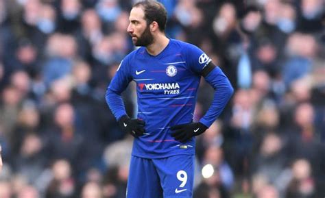See his dating history (all girlfriends' names), educational profile, personal favorites, interesting life facts, and complete biography. FOTO - Gonzalo Higuain festeggia sui social il primo ...