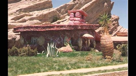 Pin By Bea Brigham On Bedrock Flintstones Movie Sets Landmarks Art