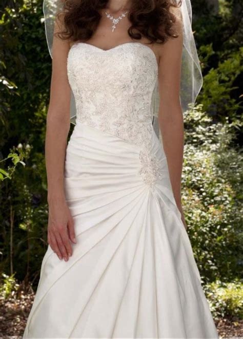 So if you're looking for the wedding dress of your dreams at a fraction of the price then try our wedding dress sale. David's Bridal V3330 Wedding Dress on Sale, 77% Off ...
