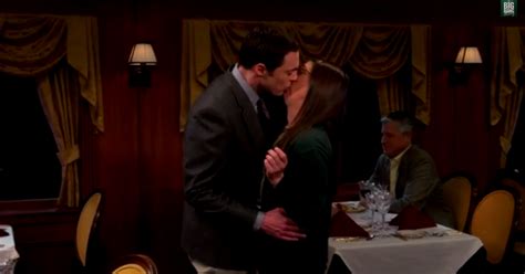 The Big Bang Theory Ramps Up The Romance For Valentines Day Sheldon Cooper Kisses Amy Metro