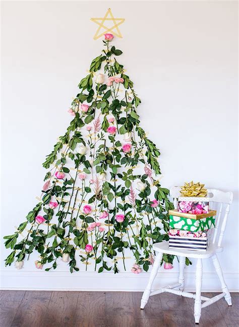 25 Simple And Creative Christmas Trees In The Wall House Design And Decor