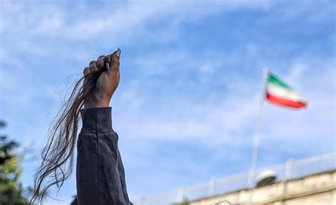 Women Worldwide Cut Their Hair To Protest Mahsa Aminis Death Hair