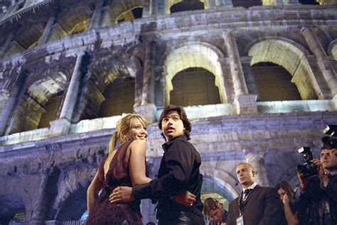best style moments from the lizzie mcguire movie popsugar fashion
