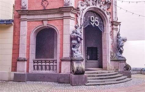 10 Interesting Facts About The Splendid Palace In Riga Rock A Little