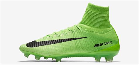 Kylian mbappé et erling haaland. Matthias Ostrzolek Fußballschuhe