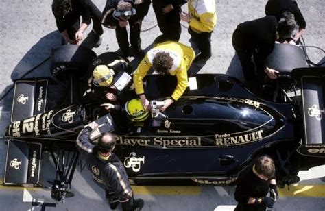 Race Winner Ayrton Senna Bra Lotus 98t In The Pits With His Mechanics