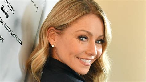 Kelly Ripa Shows Off Dance Moves In Eye Catching Instagram Video