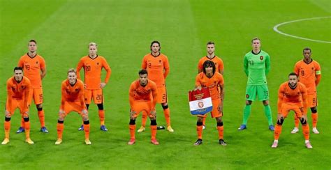 De tegenstanders van oranje voor het ek deze zomer zijn bekend. Nederland weet waar het aan toe is: 'Doet mee voor ...