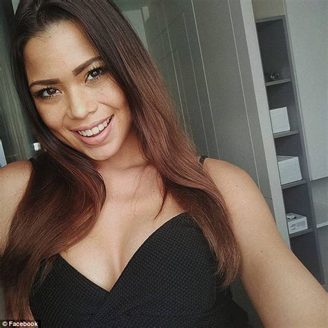 Finalistka top model zginęła w niewyjaśnionych okolicznościach 7 grudnia w kuala lumpur. Teen model 'was knocked out before she fell 14 floors to ...