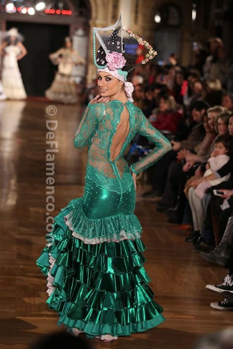 Traje De Gitana Trajes De Gitana Vestidos Victorianos Trajes De Flamenco
