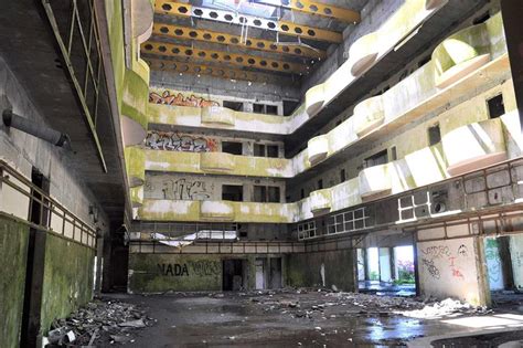 18 Abandoned Hotels You Definitely Wont Want To Stay The Night At