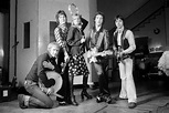 Wings: Geoff Britton, Paul & Linda McCartney, Denny Laine & Jimmy ...