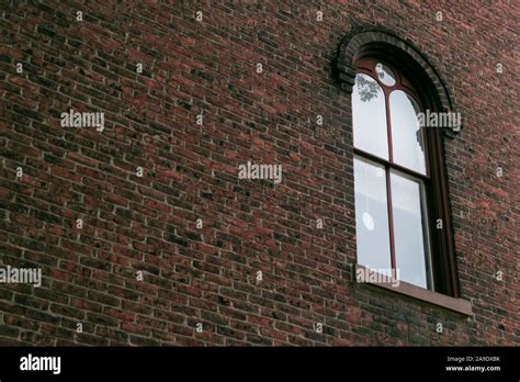 Brick Arch Window Hi Res Stock Photography And Images Alamy