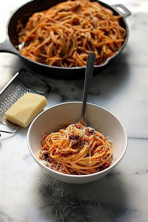 Simple Spaghetti Fra Diavolo Try This With Wildtree Roasted Garlic