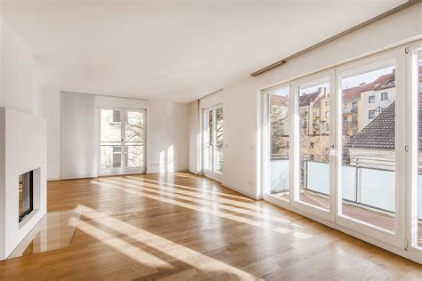 Exklusive 4 Zimmer Wohnung Mit Kamin Balkon Und Hochwertiger Ausstattung