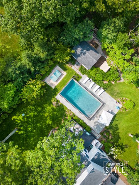 Celestial Seclusion in East Hampton – A Luxury Airbnb Retreat Captured