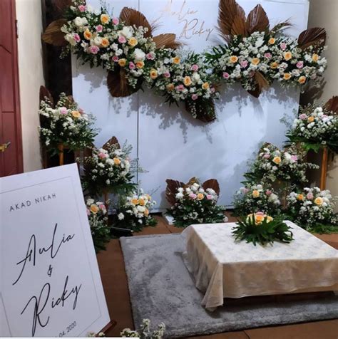 Jan 24, 2019 · halo sobat, pada kesempatan kali ini kami akan berbagi informasi populer tentang contoh tema acara kebersamaan. Dekorasi Backdrop Lamaran Modern Untuk Pasangan Ter-hits ...