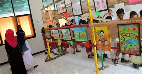 Sebutkan dua teknik pembuatan batik! Contoh Gambar Montase Untuk Anak Sd Kelas 4 - Terkini Banget