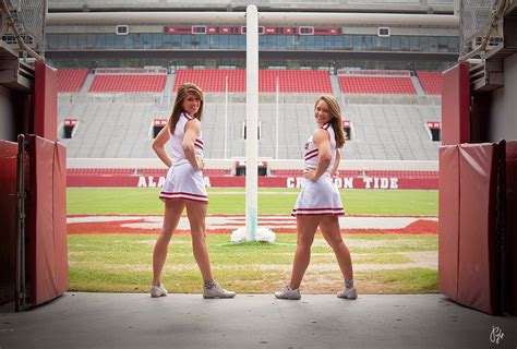 Sydney Alabama Cheerleader Tuscaloosa Alabama — John Pyle