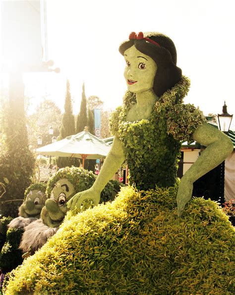 Snow White Topiary 030914 Snow White And The Seven Dwarfs Flickr