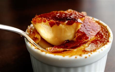 Easy classic crème brûlée hits the spot with a rich, thick vanilla custard and caramelized sugar topping. Paris's Best Crème Brûlée - Paris Perfect