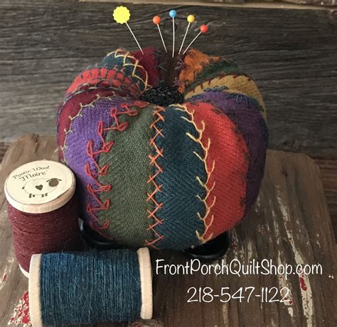 Tuffet Mini Pincushion Woolen Kit 21102