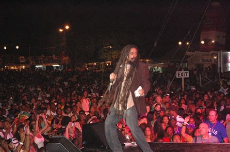 grandes estrellas en el reggae sumfest de jamaica like a tourist