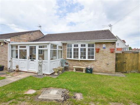 2 Bed Bungalow For Sale In Burgh Road Skegness Pe25 Zoopla