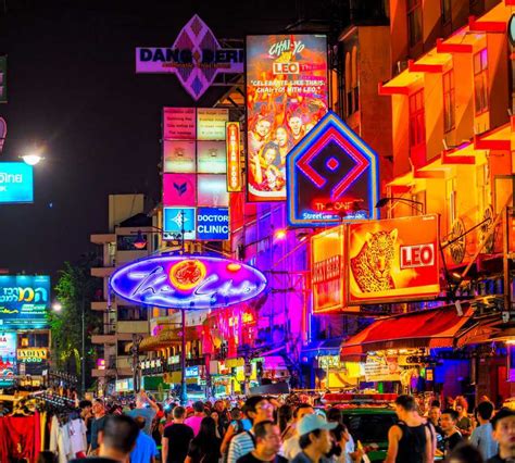 Khao San Night Market Places To Visit In Bangkok