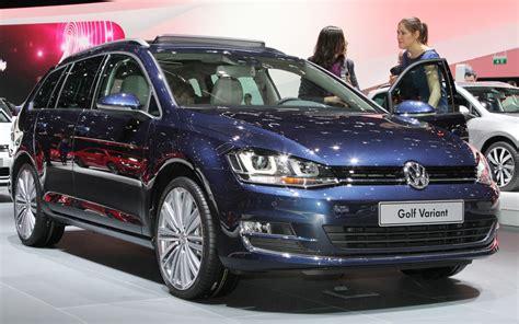2014 Volkswagen Golf Wagon First Look