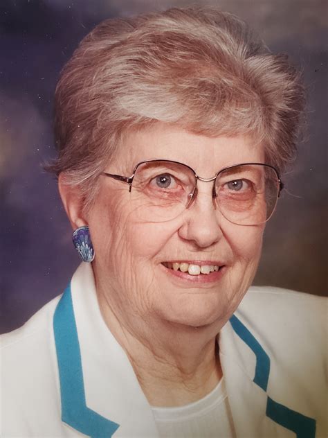 Phyllis Smith | Hamiltons Funeral Home
