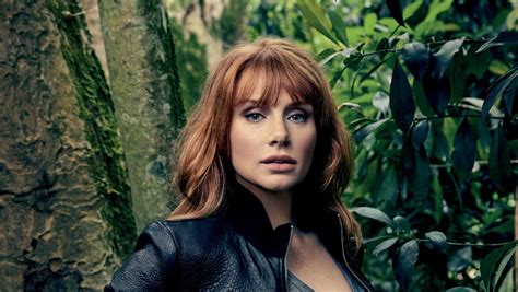 Jurassic Star Bryce Dallas Howard On Reimagining Spielbergs “terrifying” Classic The West