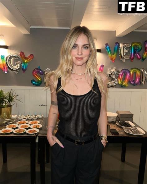 Chiara Ferragni Flashes Her Nude Tits 3 Photos Thefappening